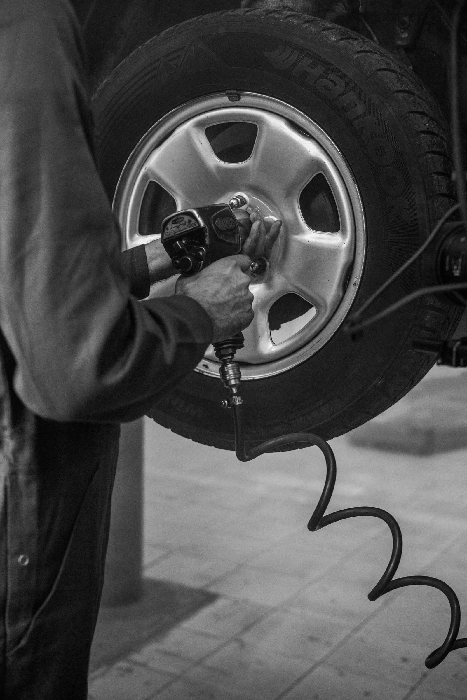 Wheel being fitted with an air wrench